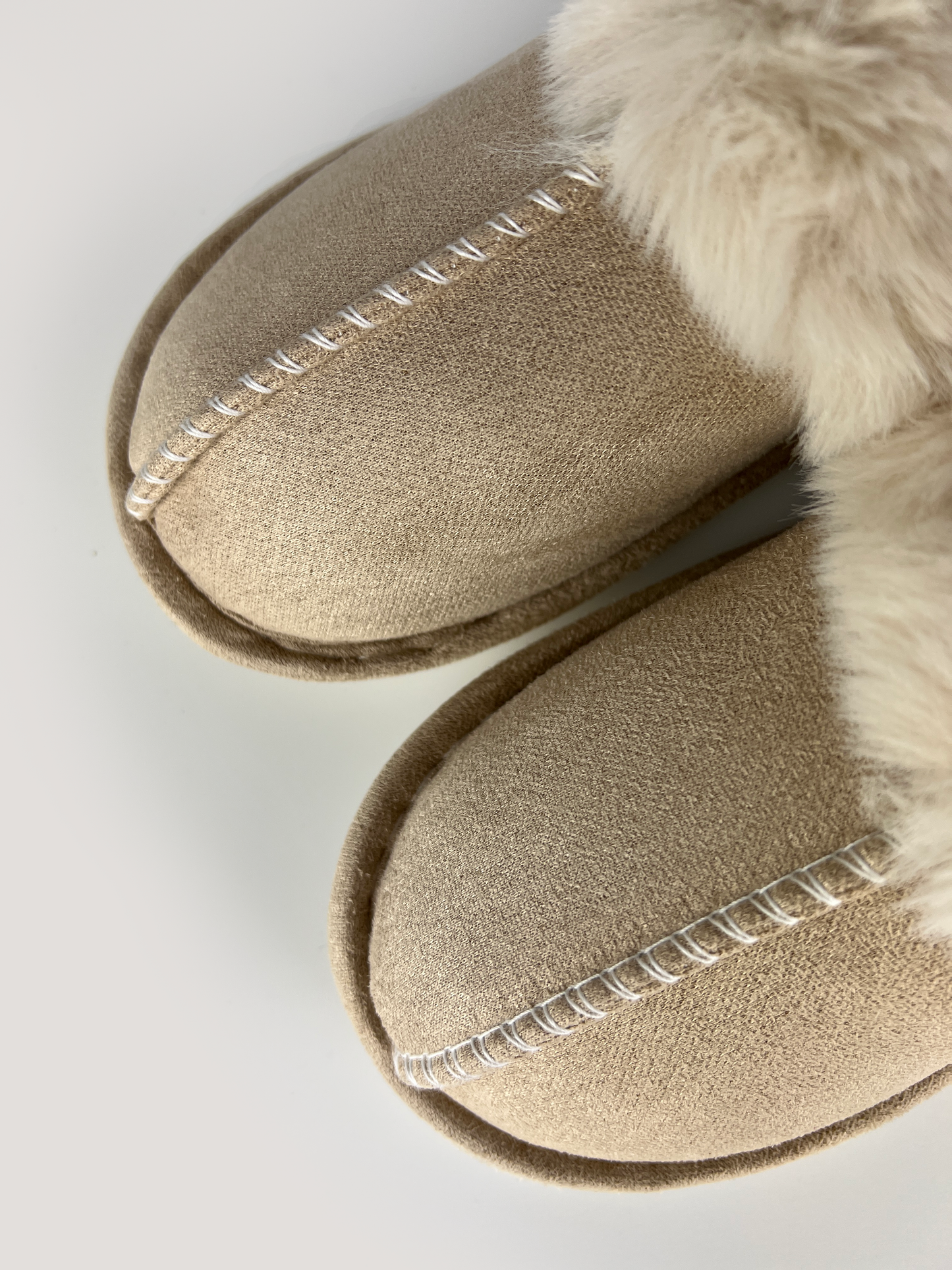 FUR ESKIMO SLIPPER