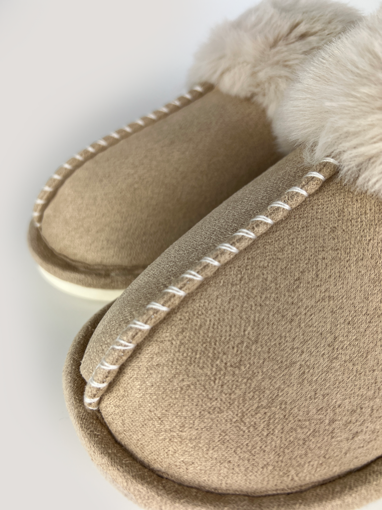 FUR ESKIMO SLIPPER